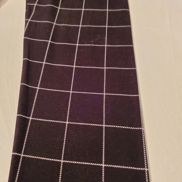 Selling Black and White Grid Leggings - Picture 4 of 8